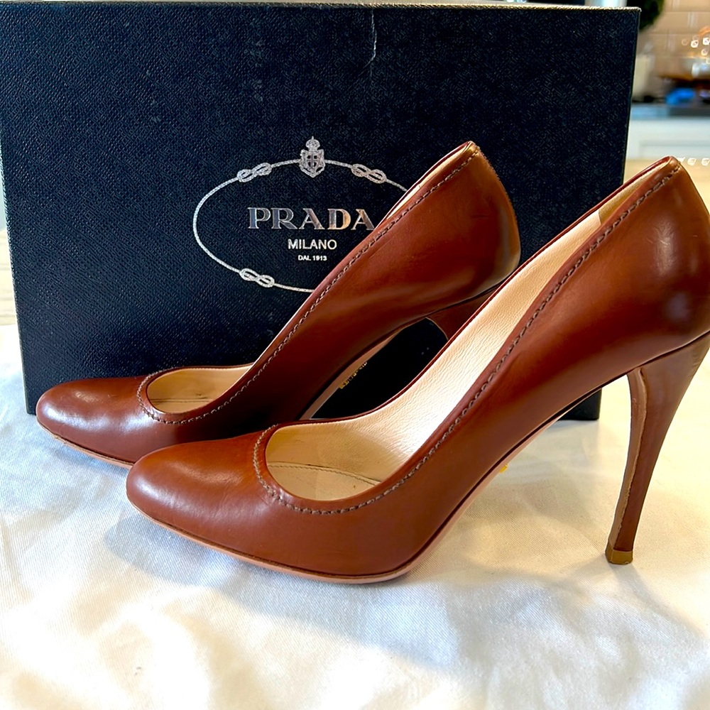 Prada Saddle Brown Pumps Size 38
